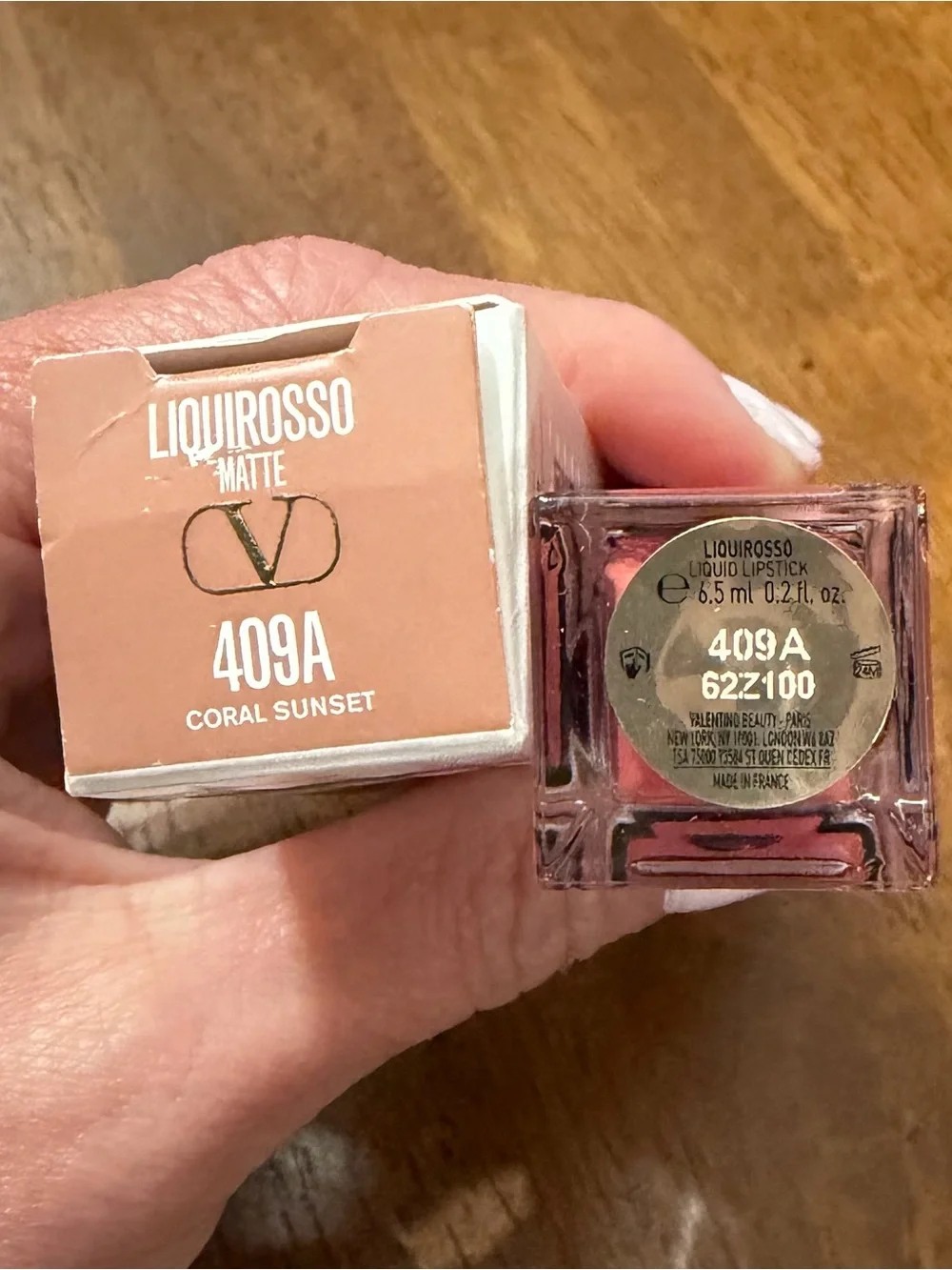 Valentino Liquirosso Blur Lip & Blush — Coral Orange - Picture 4 of 5